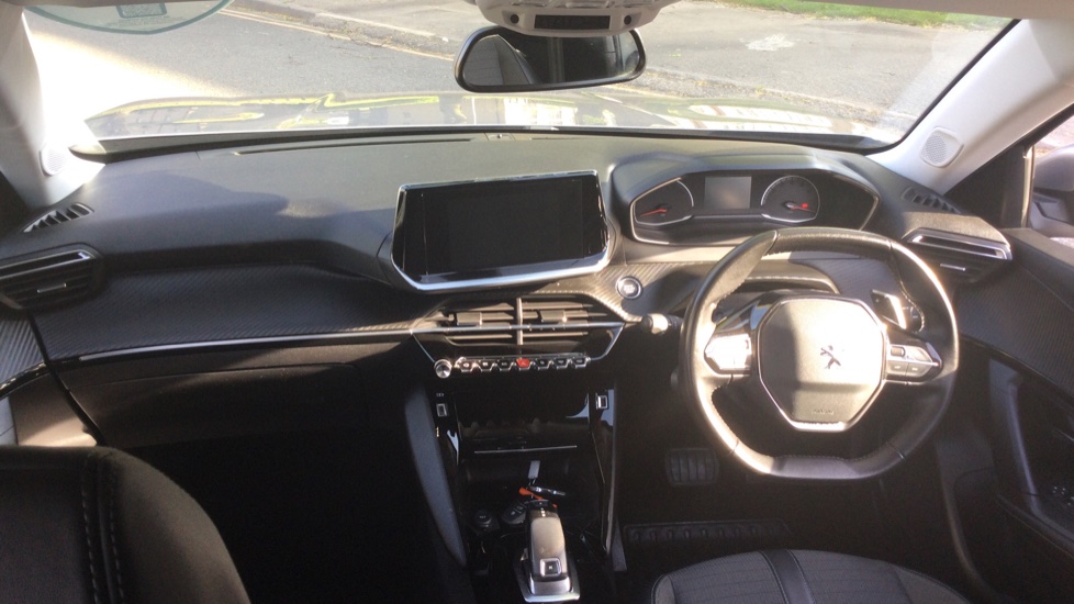 Peugeot 2008 1.2 PureTech 130 Allure 5dr EAT8 Petrol Estate - Image 10