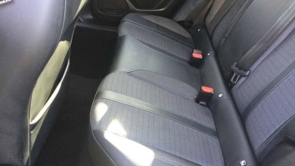 Peugeot 2008 1.2 PureTech 130 Allure 5dr EAT8 Petrol Estate - Image 16