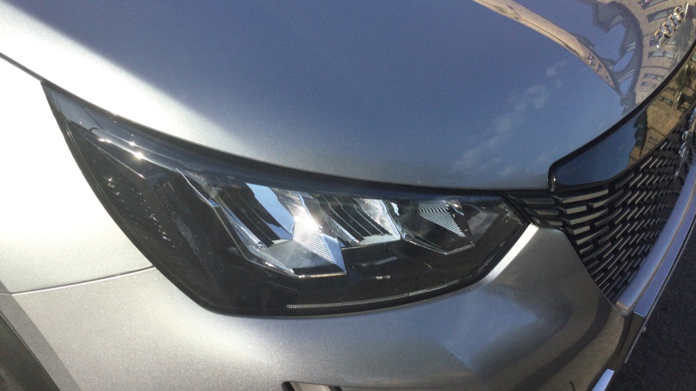 Peugeot 2008 1.2 PureTech 130 Allure 5dr EAT8 Petrol Estate - Image 22