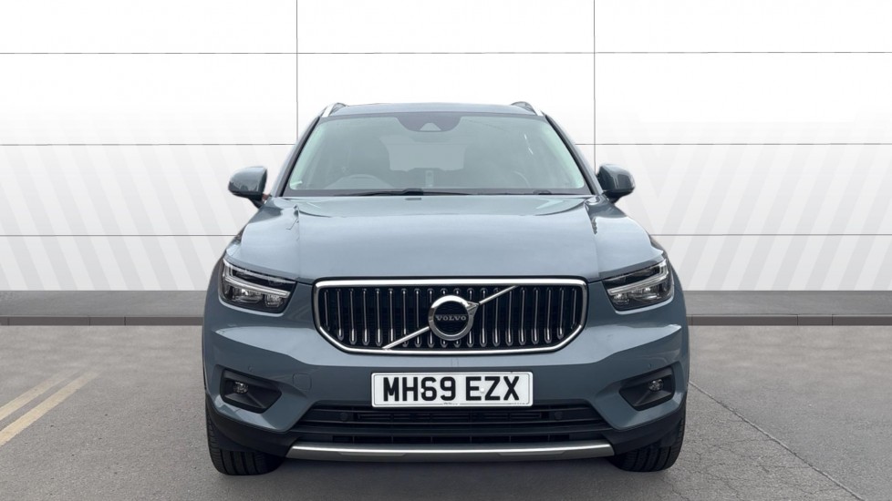 Volvo XC40 2.0 T4 Inscription 5dr Geartronic Petrol Estate - Image 3
