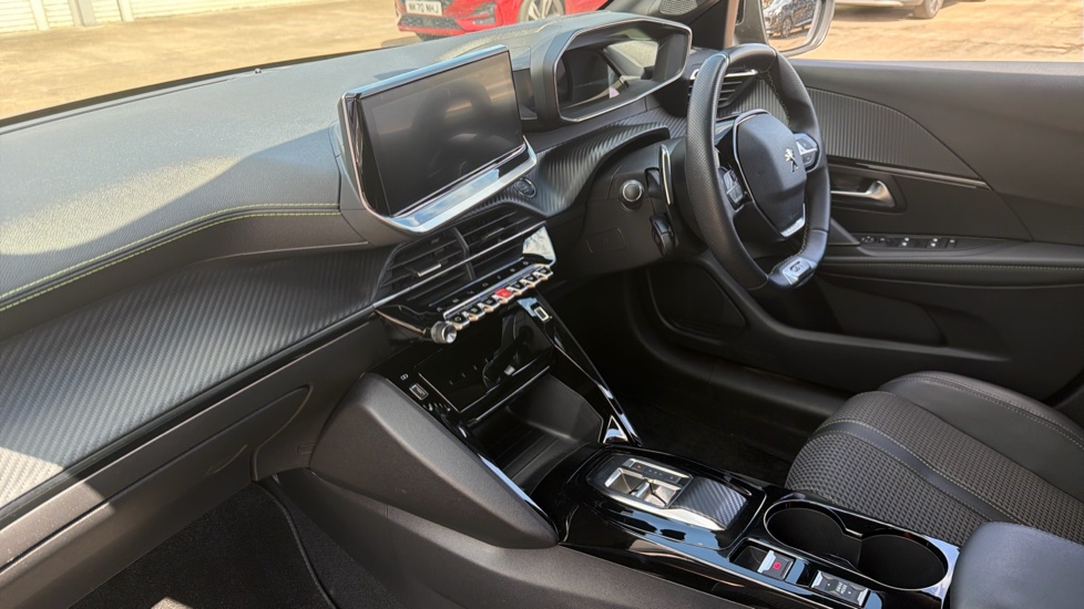 Peugeot 208 1.2 PureTech 100 GT 5dr EAT8 Petrol Hatchback - Image 9