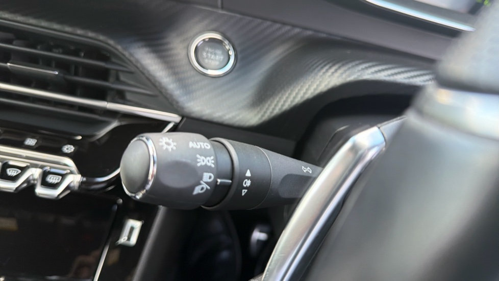 Peugeot 208 1.2 PureTech 100 GT 5dr EAT8 Petrol Hatchback - Image 30