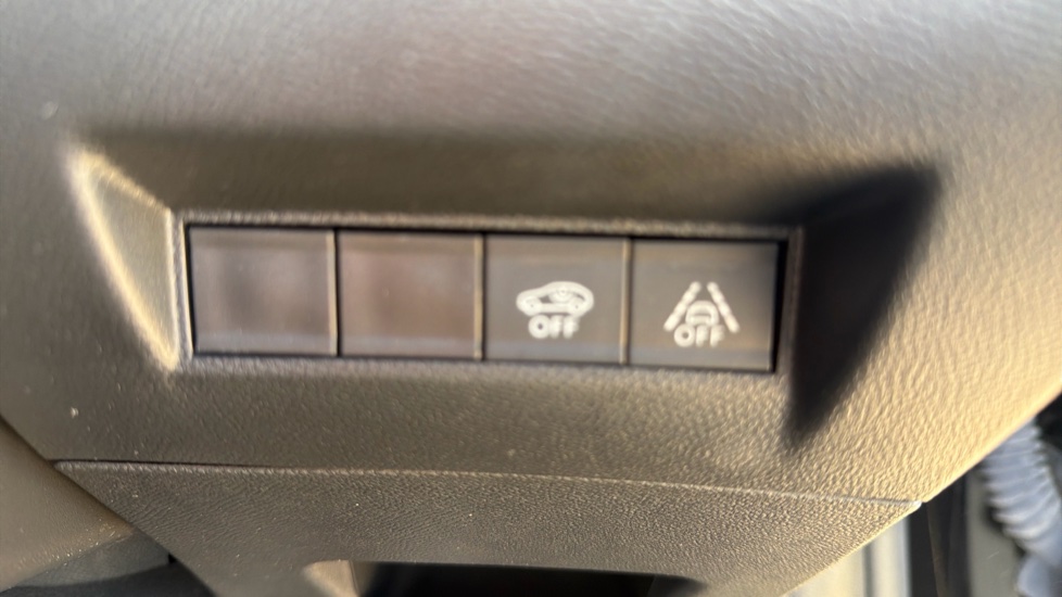 Peugeot 208 1.2 PureTech 100 GT 5dr EAT8 Petrol Hatchback - Image 37