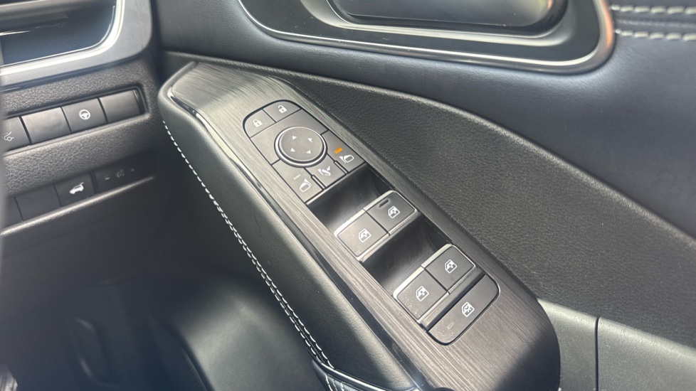 Nissan Qashqai 1.5 E-Power Tekna 5dr Auto Hybrid Hatchback - Image 24