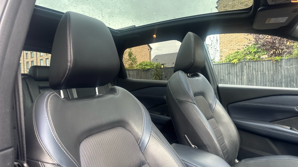 Nissan Qashqai 1.5 E-Power Tekna 5dr Auto Hybrid Hatchback - Image 32