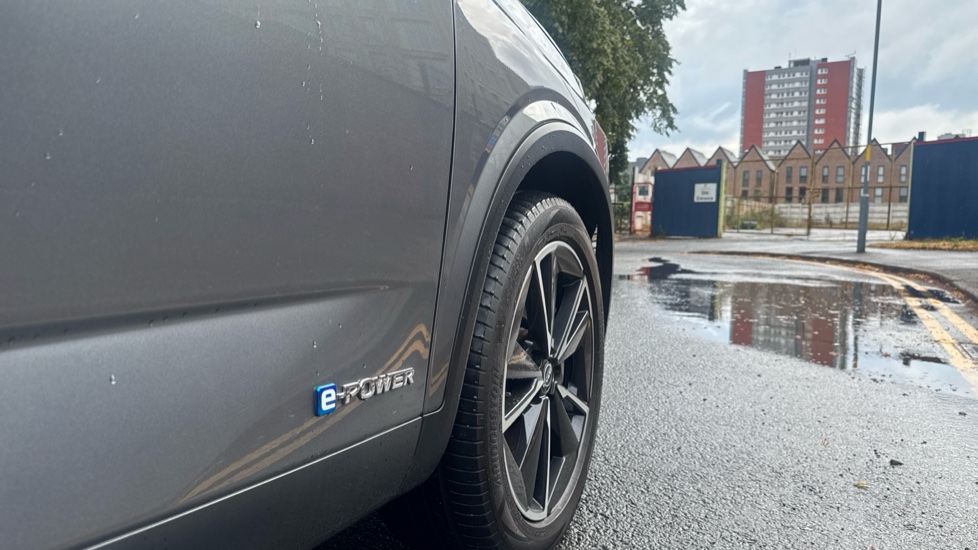 Nissan Qashqai 1.5 E-Power Tekna 5dr Auto Hybrid Hatchback - Image 38