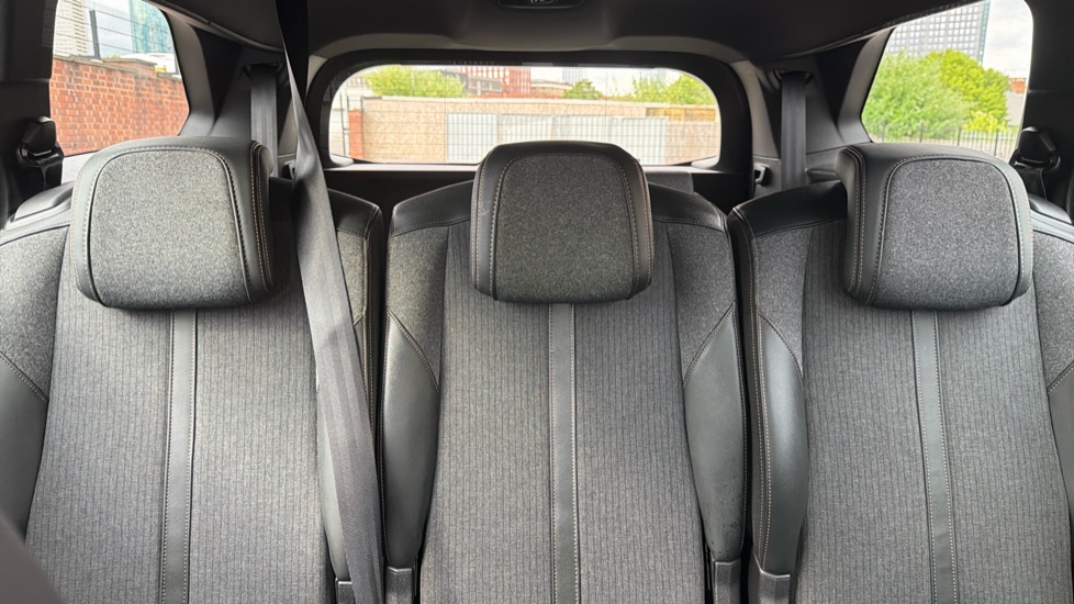 Peugeot 5008 1.5 BlueHDi GT Line 5dr EAT8 Diesel Estate - Image 15