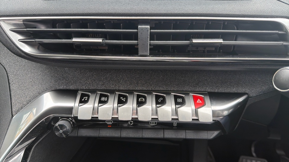 Peugeot 5008 1.5 BlueHDi GT Line 5dr EAT8 Diesel Estate - Image 28