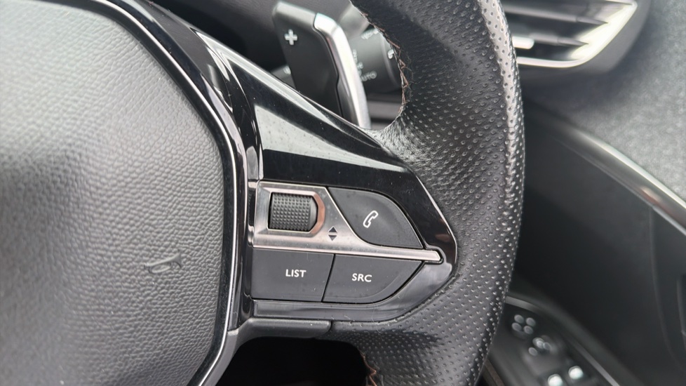 Peugeot 5008 1.5 BlueHDi GT Line 5dr EAT8 Diesel Estate - Image 34