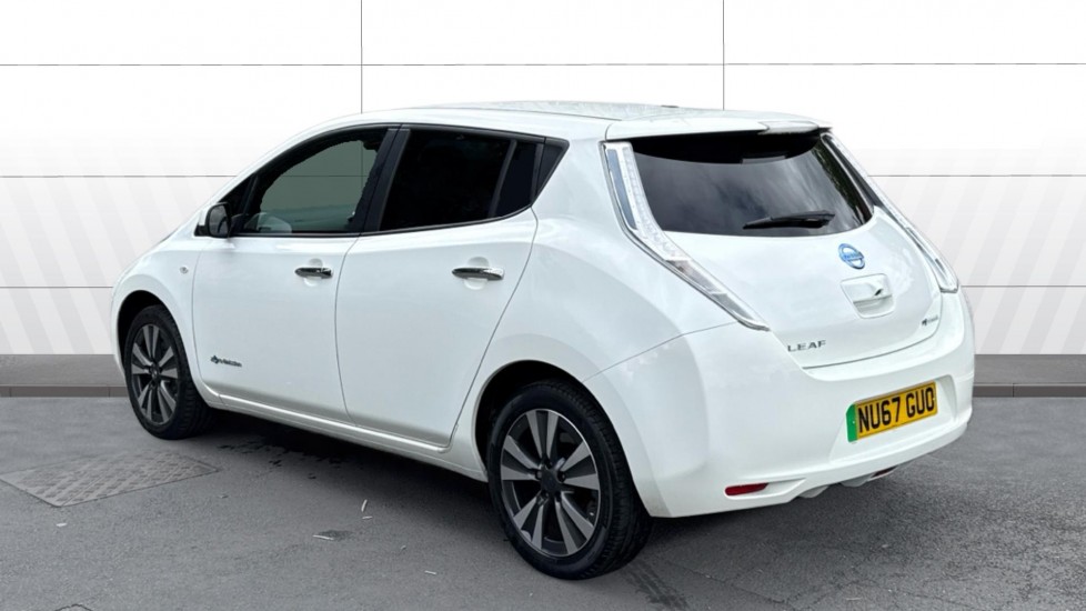 Nissan LEAF 80kW Tekna 30kWh 5dr Auto Electric Hatchback - Image 2