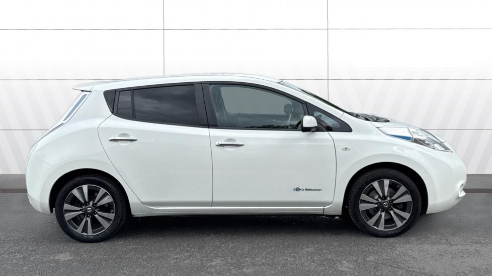 Nissan LEAF 80kW Tekna 30kWh 5dr Auto Electric Hatchback - Image 5