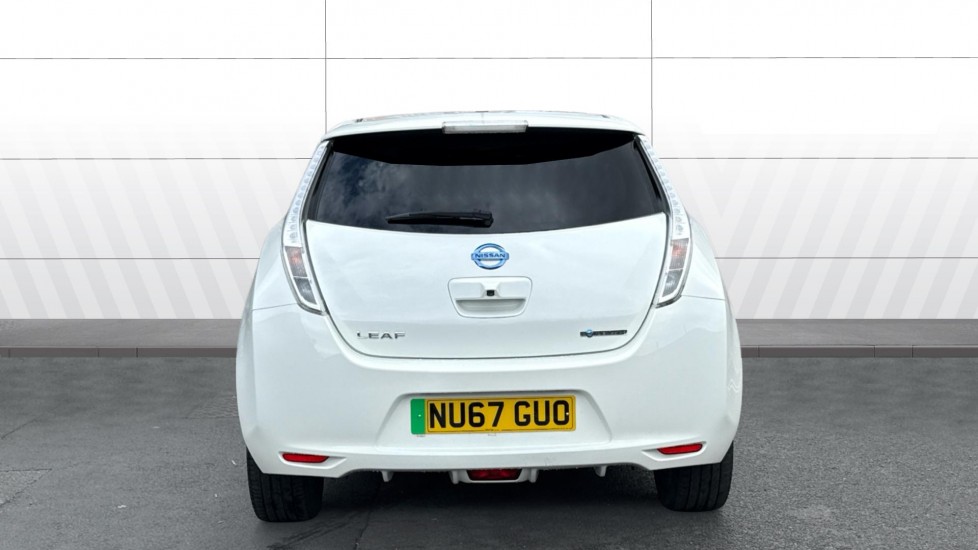 Nissan LEAF 80kW Tekna 30kWh 5dr Auto Electric Hatchback - Image 6