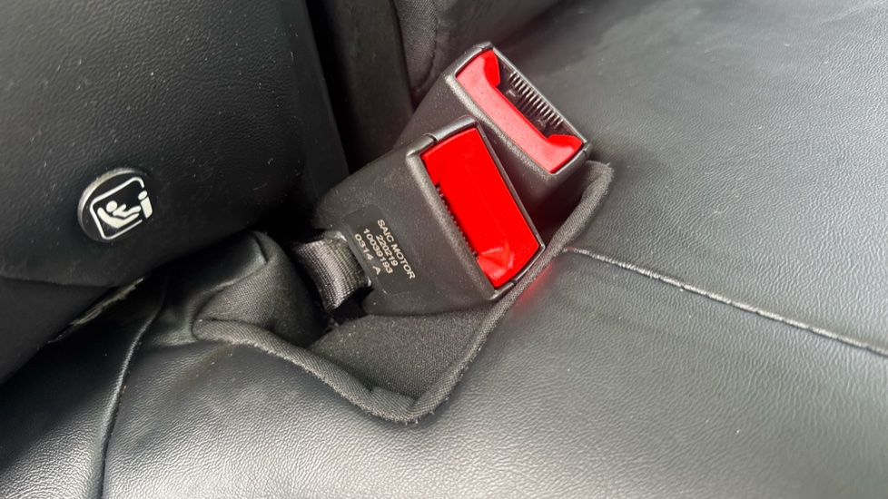 MG HS 1.5 T-GDI Exclusive 5dr DCT Petrol Hatchback - Image 17