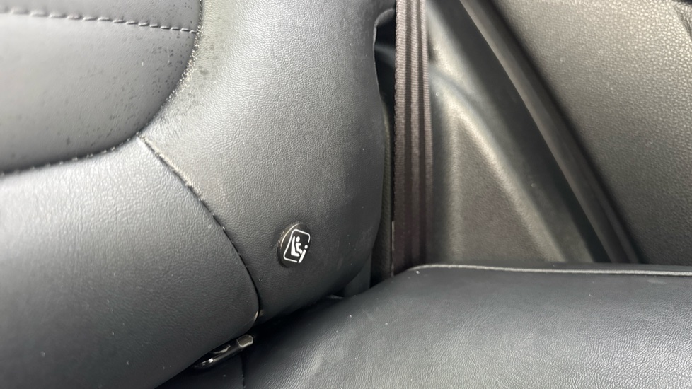 MG HS 1.5 T-GDI Exclusive 5dr DCT Petrol Hatchback - Image 31