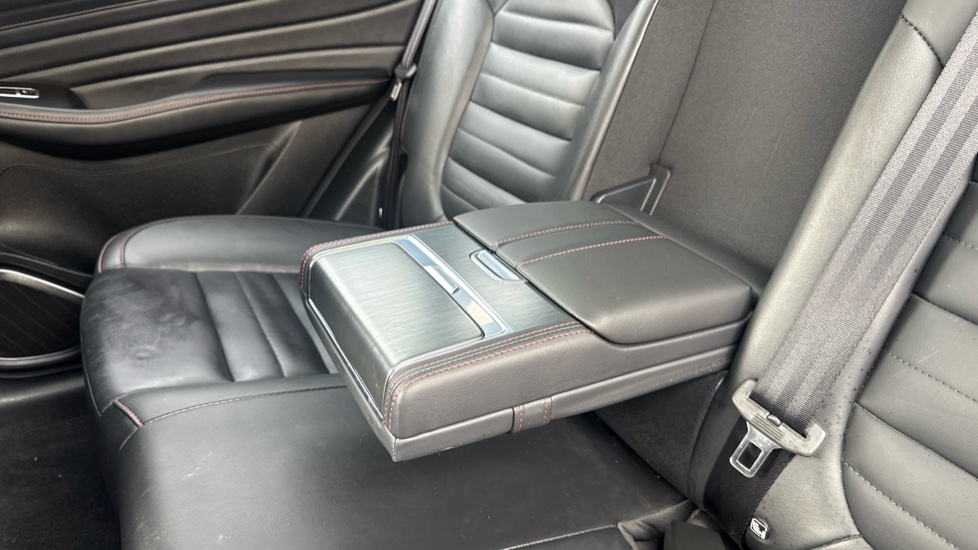 MG HS 1.5 T-GDI Exclusive 5dr DCT Petrol Hatchback - Image 34