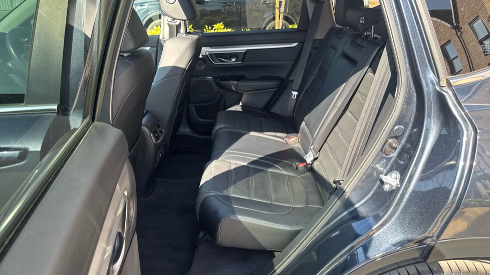 Honda CR-V 2.0 i-MMD Hybrid EX 5dr eCVT Hybrid Estate - Image 16