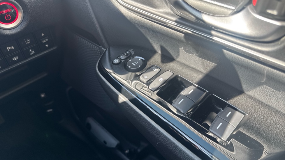 Honda CR-V 2.0 i-MMD Hybrid EX 5dr eCVT Hybrid Estate - Image 24