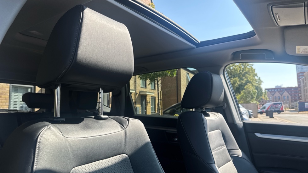 Honda CR-V 2.0 i-MMD Hybrid EX 5dr eCVT Hybrid Estate - Image 41