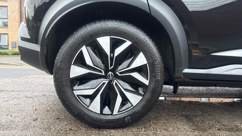 Nissan Juke 1.0 DiG-T Acenta Premium 5dr DCT Petrol Hatchback - Image 7