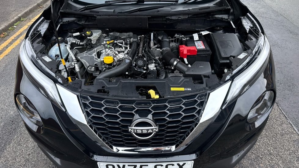 Nissan Juke 1.0 DiG-T Acenta Premium 5dr DCT Petrol Hatchback - Image 8