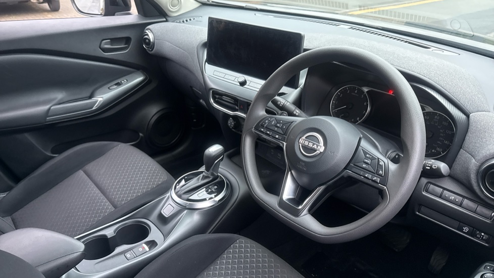 Nissan Juke 1.0 DiG-T Acenta Premium 5dr DCT Petrol Hatchback - Image 11