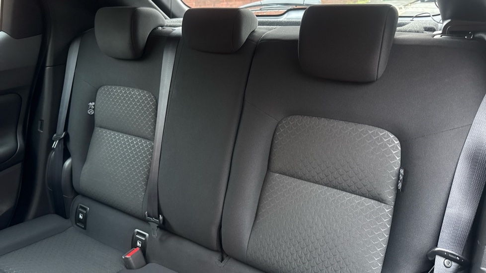 Nissan Juke 1.0 DiG-T Acenta Premium 5dr DCT Petrol Hatchback - Image 15