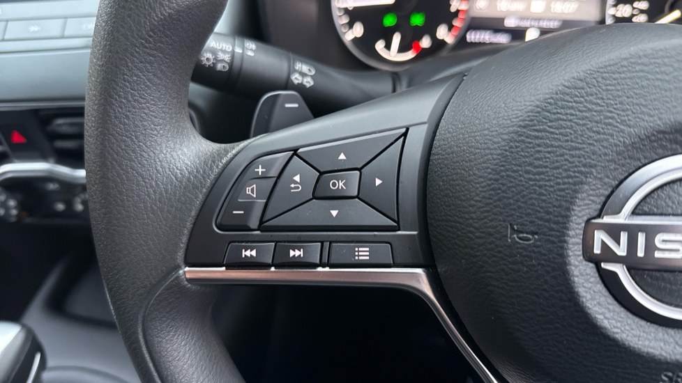 Nissan Juke 1.0 DiG-T Acenta Premium 5dr DCT Petrol Hatchback - Image 27