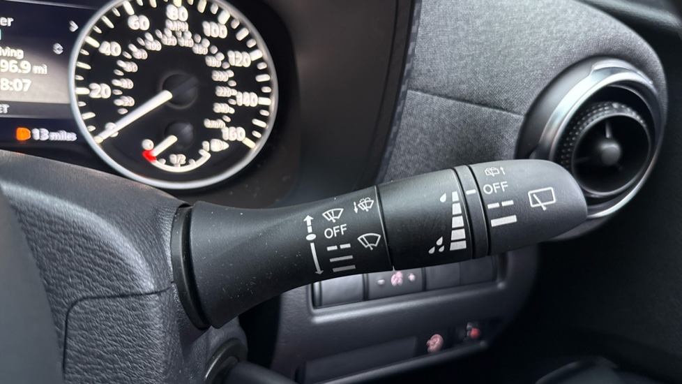 Nissan Juke 1.0 DiG-T Acenta Premium 5dr DCT Petrol Hatchback - Image 29