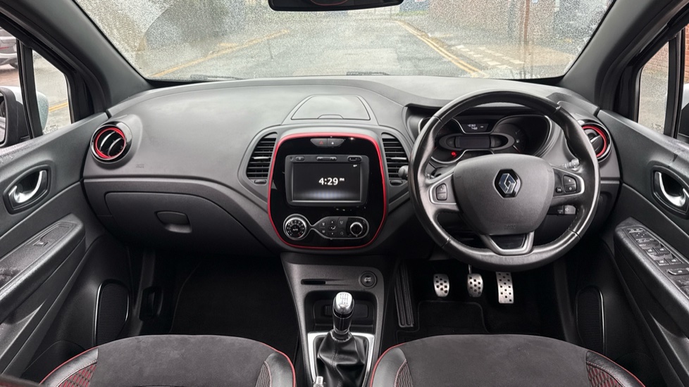 Renault Captur 1.3 TCE 130 S Edition 5dr Petrol Hatchback - Image 10