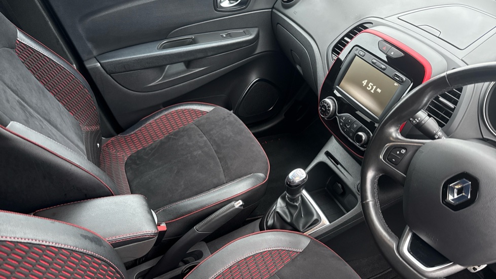 Renault Captur 1.3 TCE 130 S Edition 5dr Petrol Hatchback - Image 14