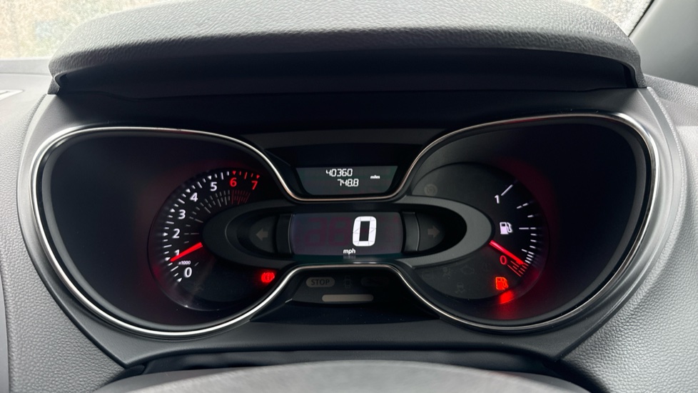 Renault Captur 1.3 TCE 130 S Edition 5dr Petrol Hatchback - Image 18