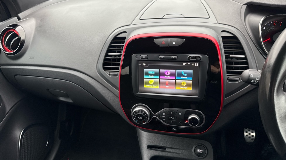 Renault Captur 1.3 TCE 130 S Edition 5dr Petrol Hatchback - Image 22