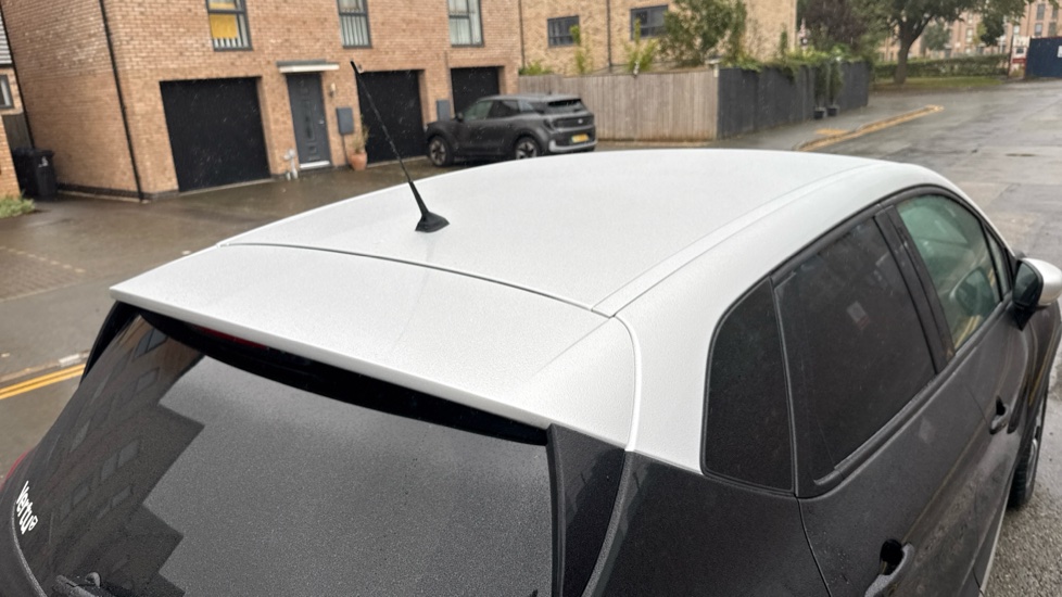 Renault Captur 1.3 TCE 130 S Edition 5dr Petrol Hatchback - Image 41