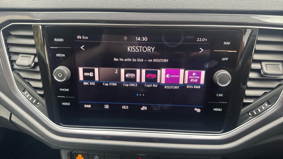 Volkswagen T-Roc 1.5 TSI EVO R-Line 5dr DSG Petrol Hatchback - Image 12