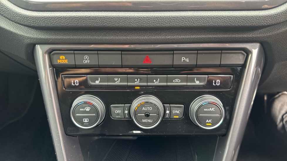 Volkswagen T-Roc 1.5 TSI EVO R-Line 5dr DSG Petrol Hatchback - Image 27