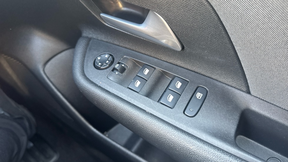 Vauxhall Mokka 1.2 Turbo 100 SE 5dr Petrol Hatchback - Image 24