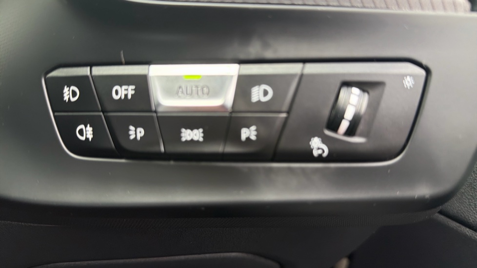BMW 1 Series 118i M Sport 5dr Petrol Hatchback - Image 32