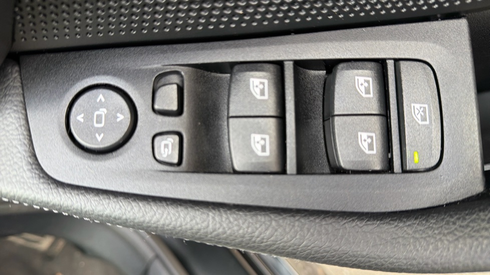 BMW 1 Series 118i M Sport 5dr Petrol Hatchback - Image 33
