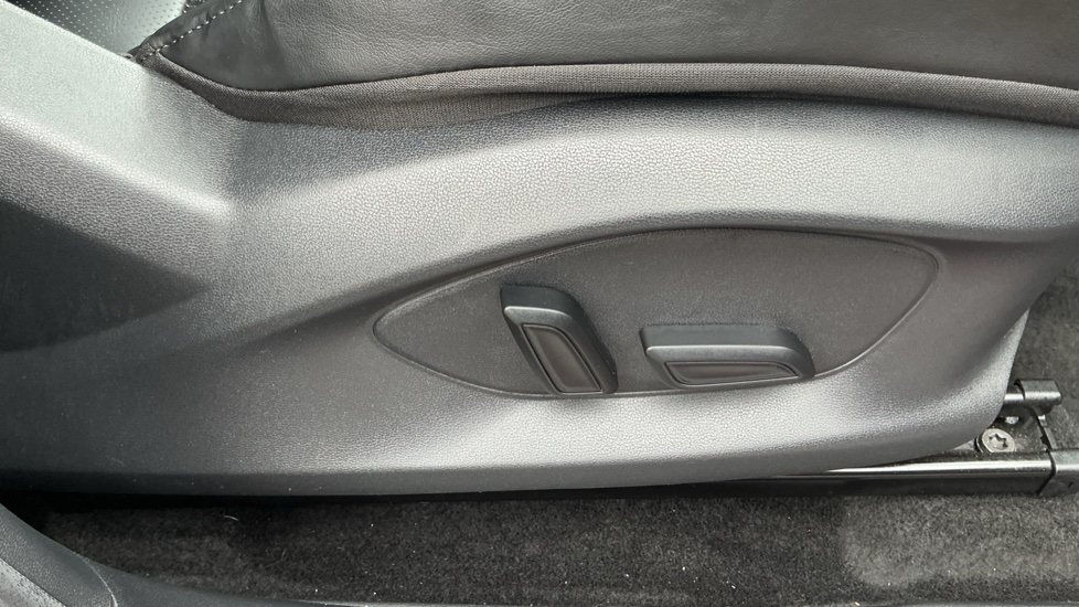 MG ZS 1.5 Hybrid+ Trophy 5dr Auto Hybrid Hatchback - Image 42