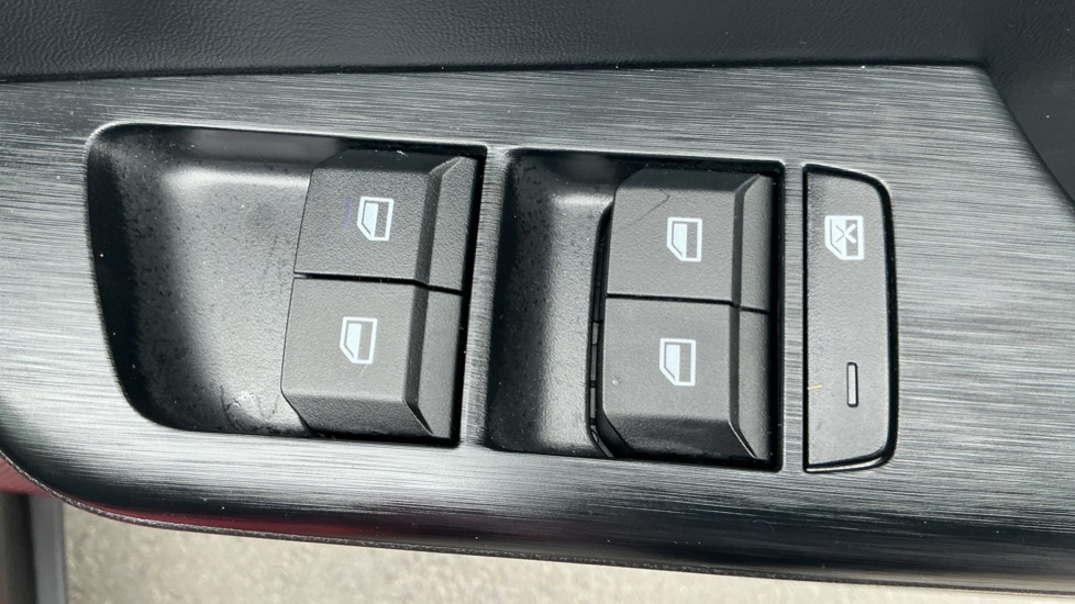 MG ZS 1.5 Hybrid+ Trophy 5dr Auto Hybrid Hatchback - Image 43