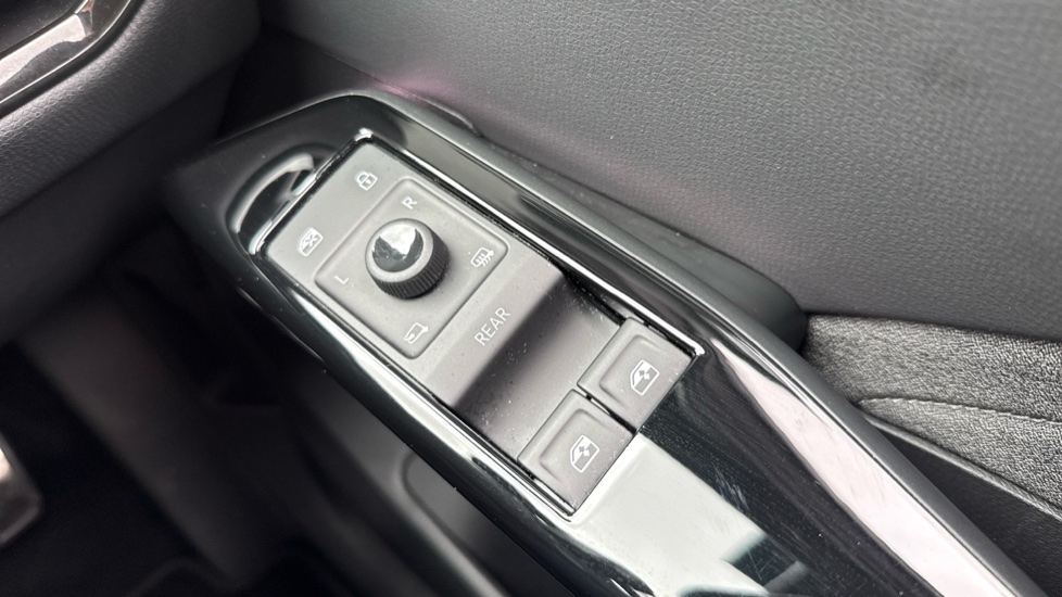 Volkswagen ID.3 150kW Match Pro S 77kWh 5dr Auto Electric Hatchback - Image 17