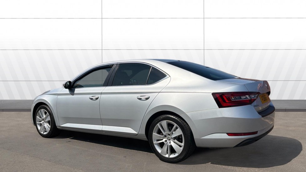 Skoda Superb 1.4 TSI 150 SE L Executive 5dr DSG Petrol Hatchback - Image 2