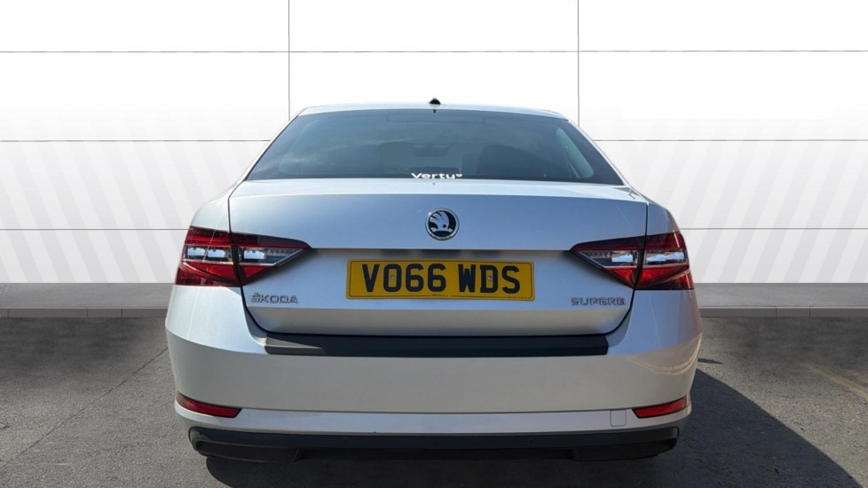 Skoda Superb 1.4 TSI 150 SE L Executive 5dr DSG Petrol Hatchback - Image 6