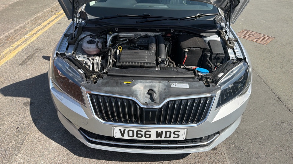 Skoda Superb 1.4 TSI 150 SE L Executive 5dr DSG Petrol Hatchback - Image 8