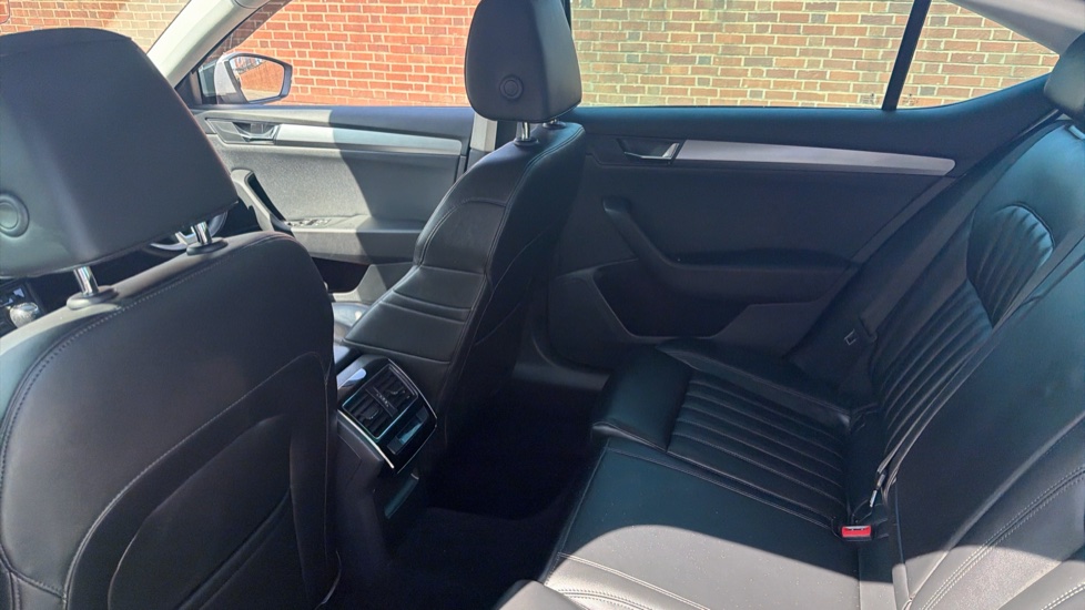 Skoda Superb 1.4 TSI 150 SE L Executive 5dr DSG Petrol Hatchback - Image 16