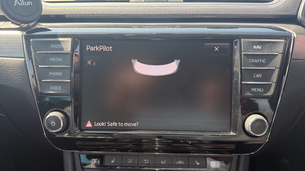 Skoda Superb 1.4 TSI 150 SE L Executive 5dr DSG Petrol Hatchback - Image 23
