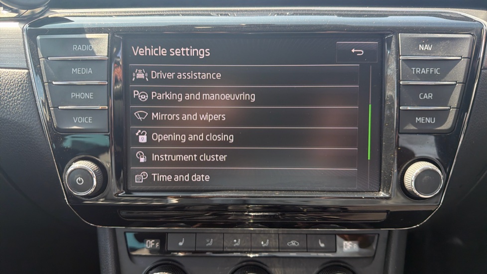Skoda Superb 1.4 TSI 150 SE L Executive 5dr DSG Petrol Hatchback - Image 31