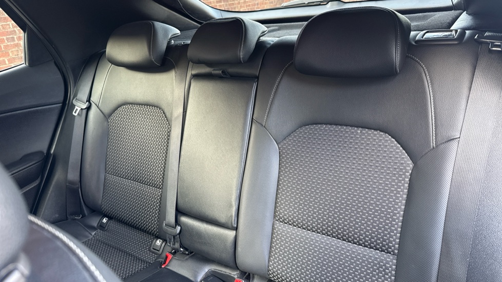 Kia Xceed 1.0T GDi ISG 3 5dr Petrol Hatchback - Image 15