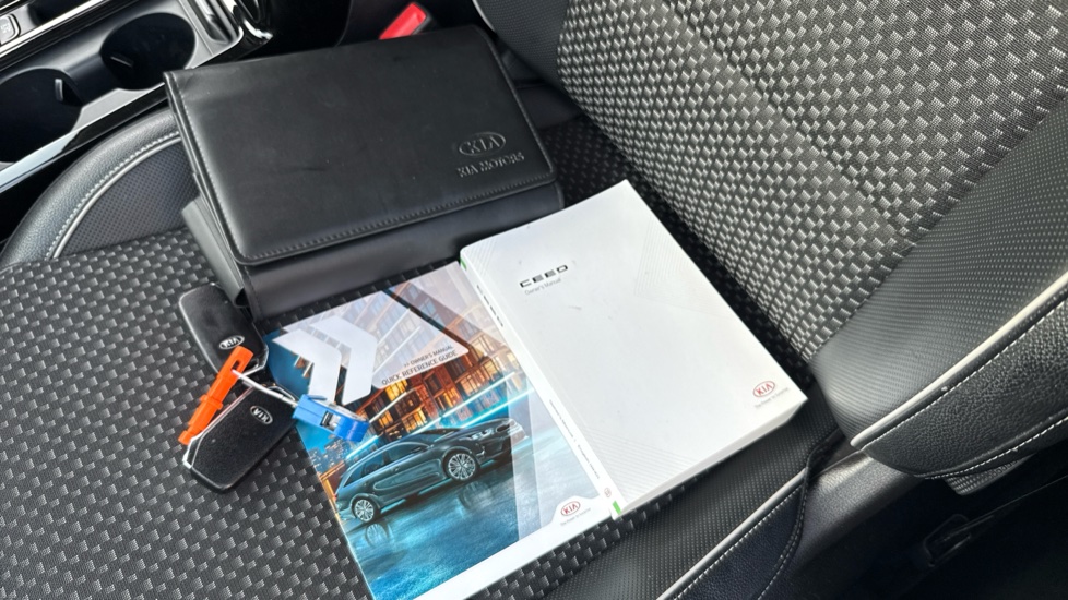 Kia Xceed 1.0T GDi ISG 3 5dr Petrol Hatchback - Image 19
