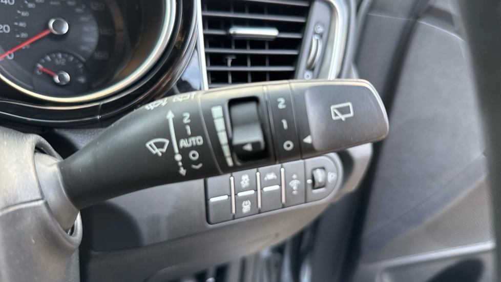 Kia Xceed 1.0T GDi ISG 3 5dr Petrol Hatchback - Image 40